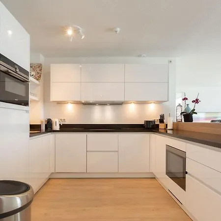 New Canal View 3beds/3baths Amsterdam